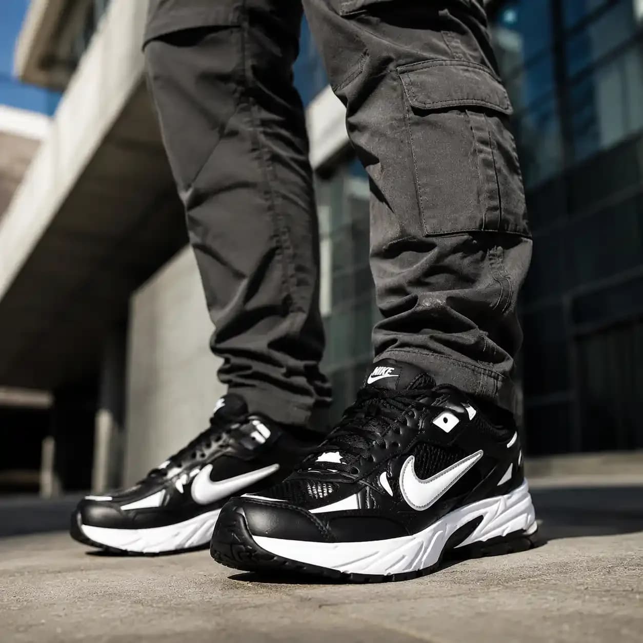 کفش مردانه NIKE مدل Air Monarch